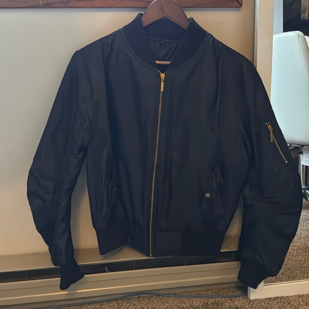 BLACK BOMBER JACKET